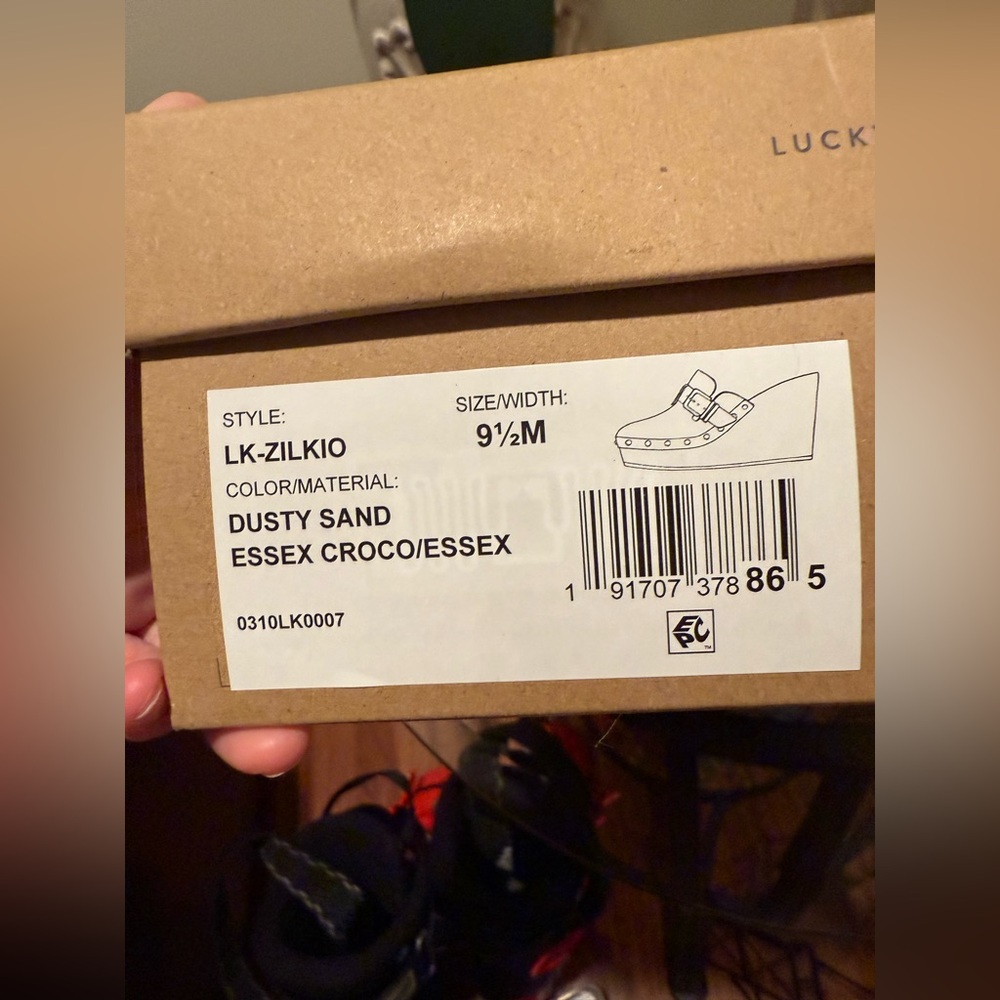 Lucky Brand Leather Wedges - Picture 12 of 12